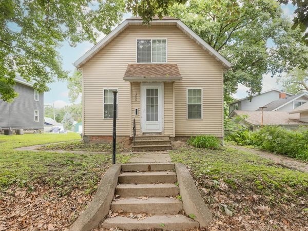 1206 36th Street, Rock Island, IL 61201