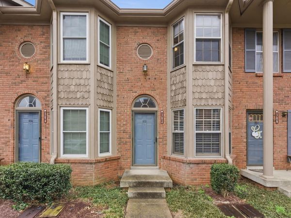 302 Hickory Pl , Nashville, TN 37214