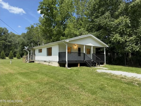 2391 Buffalo Rd , Oneida, TN 37841