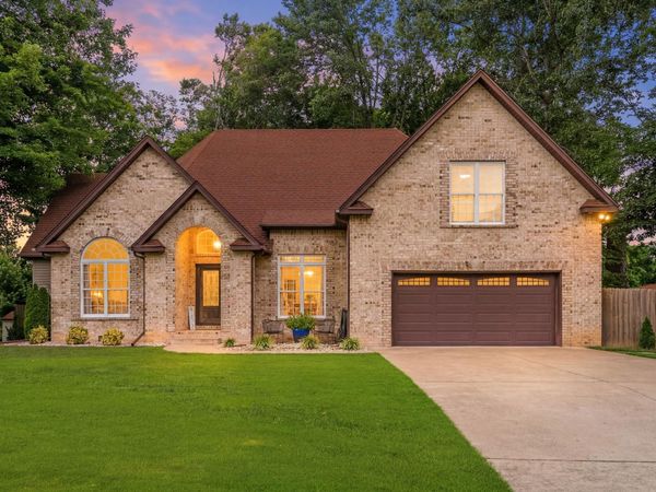 848 Sycamore Dr , Springfield, TN 37172