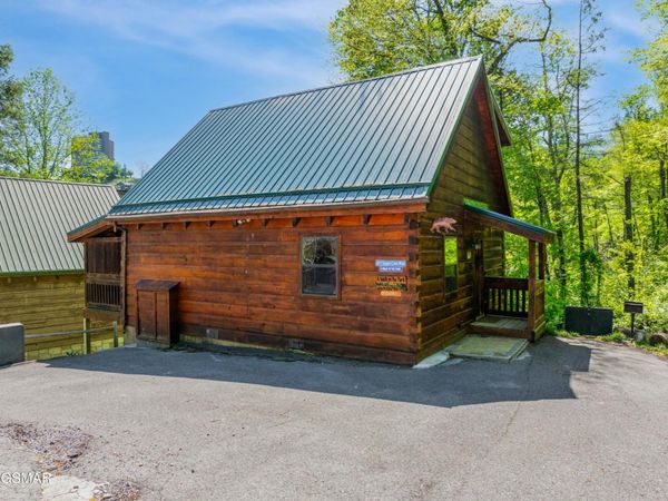 817 Eagle Cove Way , Gatlinburg, TN 37738