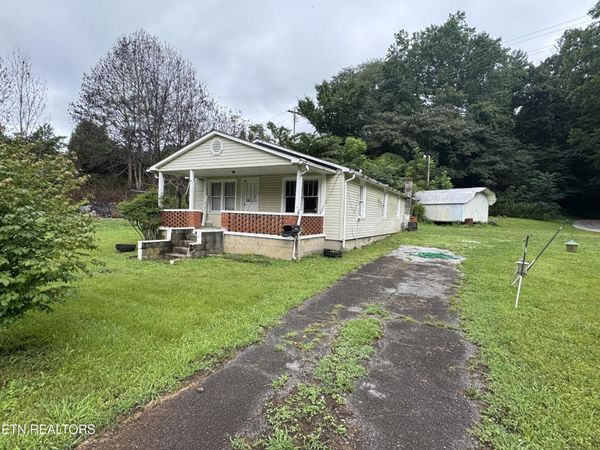 10108 Petros Hwy , Oliver Springs, TN 37840