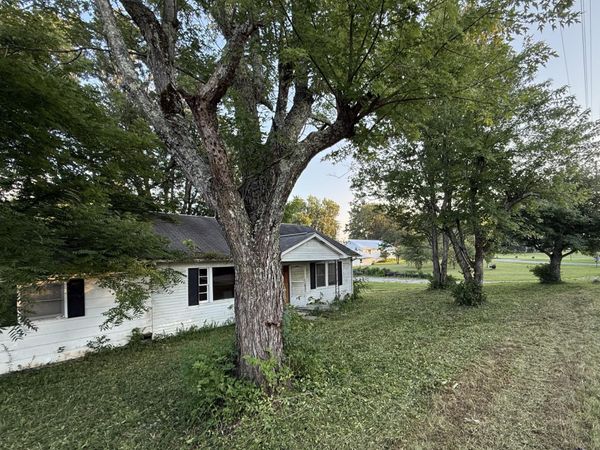 682 Hwy 68 , Crossville, TN 38555