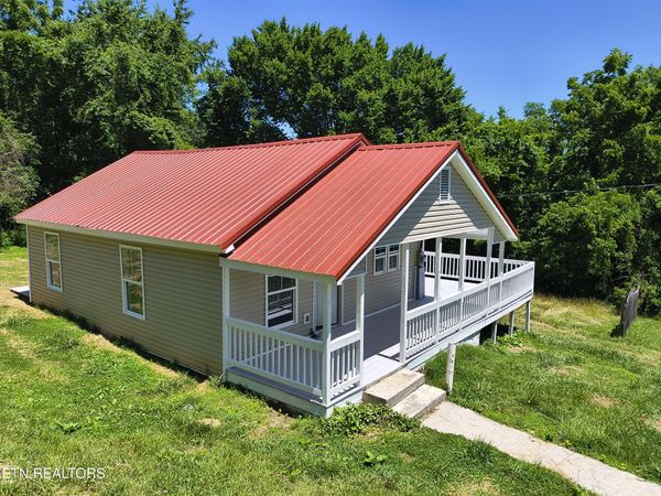 6915 Wood Rd, Corryton, TN 37721