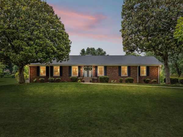 210 Barley Mill Rd , Old Hickory, TN 37138