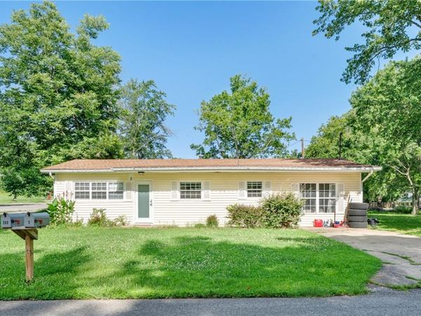 5 S Pollard Avenue , Fayetteville, AR 72701