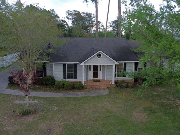 2819 Willow Wood Circle, Valdosta, GA 31602