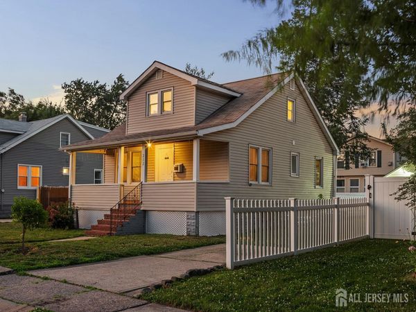 212 University Avenue , Metuchen, NJ 08840