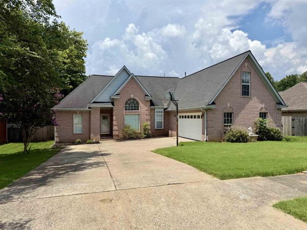 2747 SURREY PARK DR, Bartlett, TN 38134