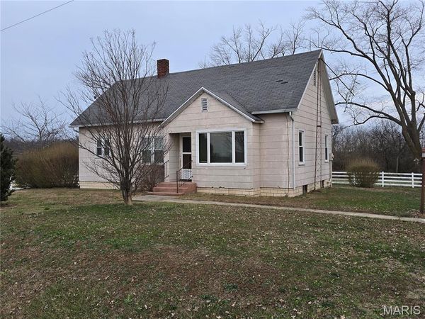 19128 County Highway 24 , Hoyleton, IL 62803