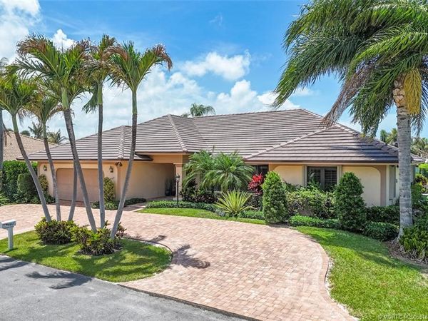 9067 SE Star Island Way , Hobe Sound, FL 33455