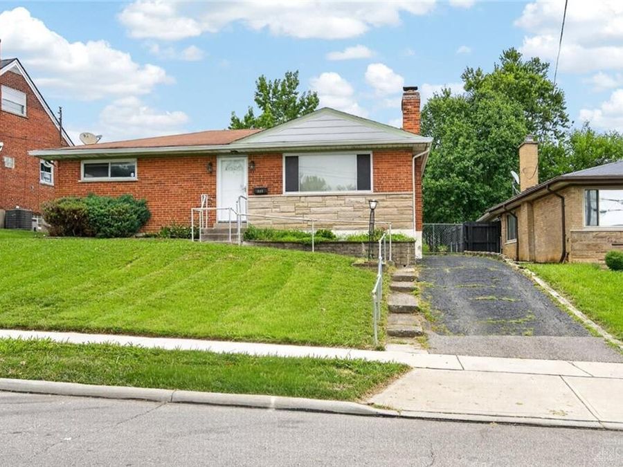 1324 Thurnridge Drive, Reading, OH 45215 Photo 1