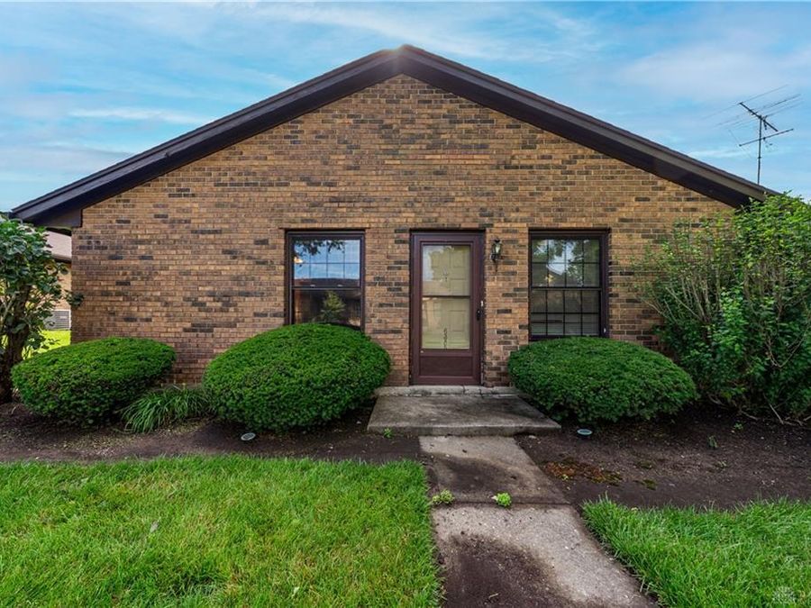 6385 Joseph Place, Centerville, OH 45459 Photo 1