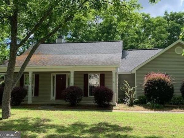 102 Grove Lane, Kathleen, GA 31047