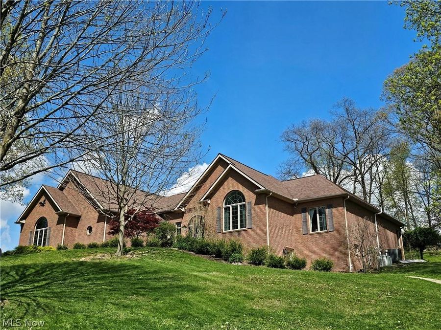 2363 Tabor Ridge Road NE, New Philadelphia, OH 44663 Photo 1