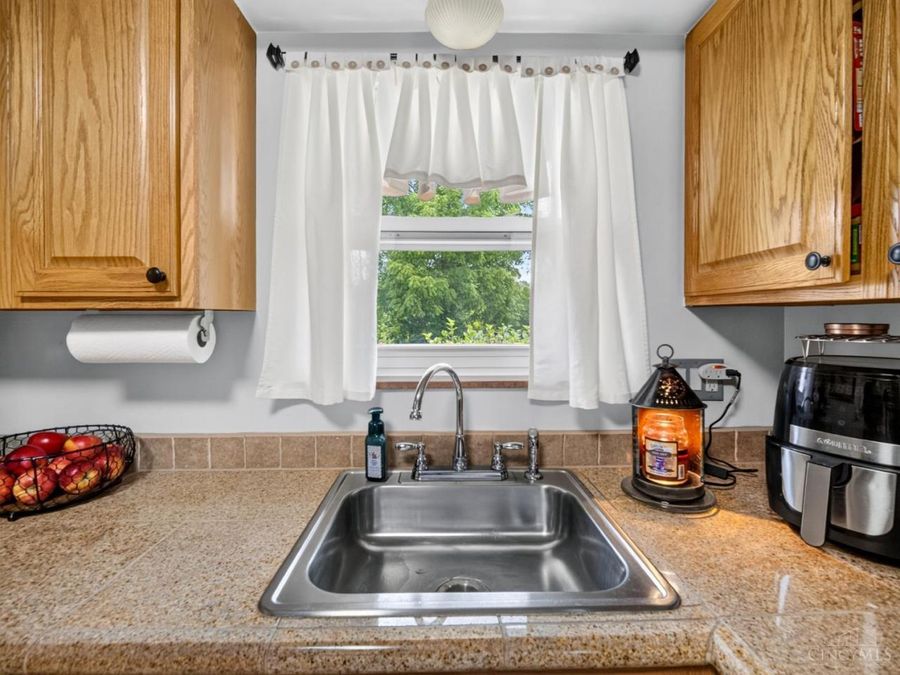 9326 Ranchill Drive, Springfield Township, OH 45231 Photo 13