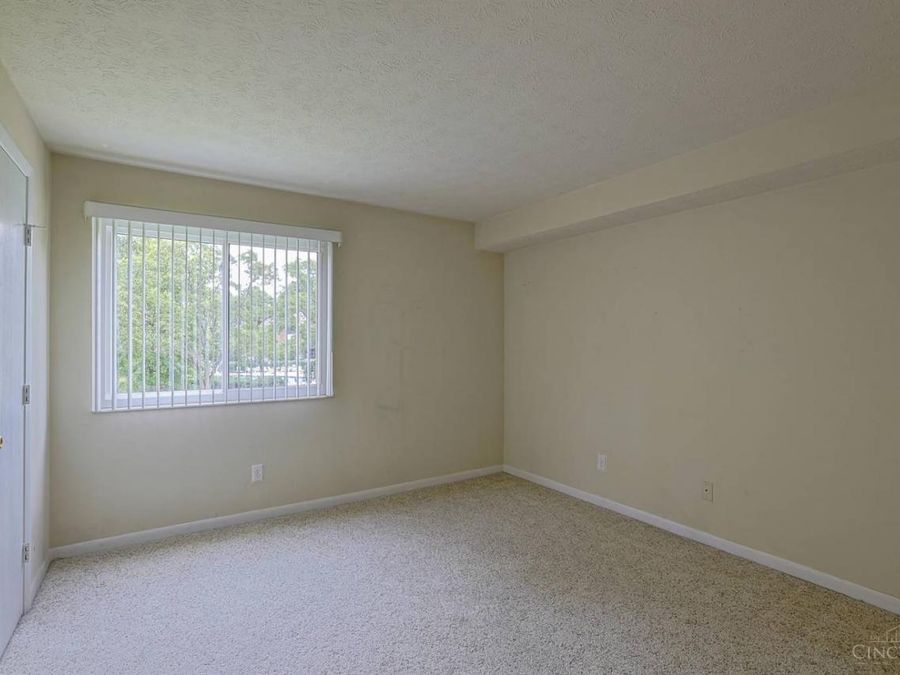 5984 Meadowcreek Drive, Unit 6, Miami Township, OH 45150 Photo 18