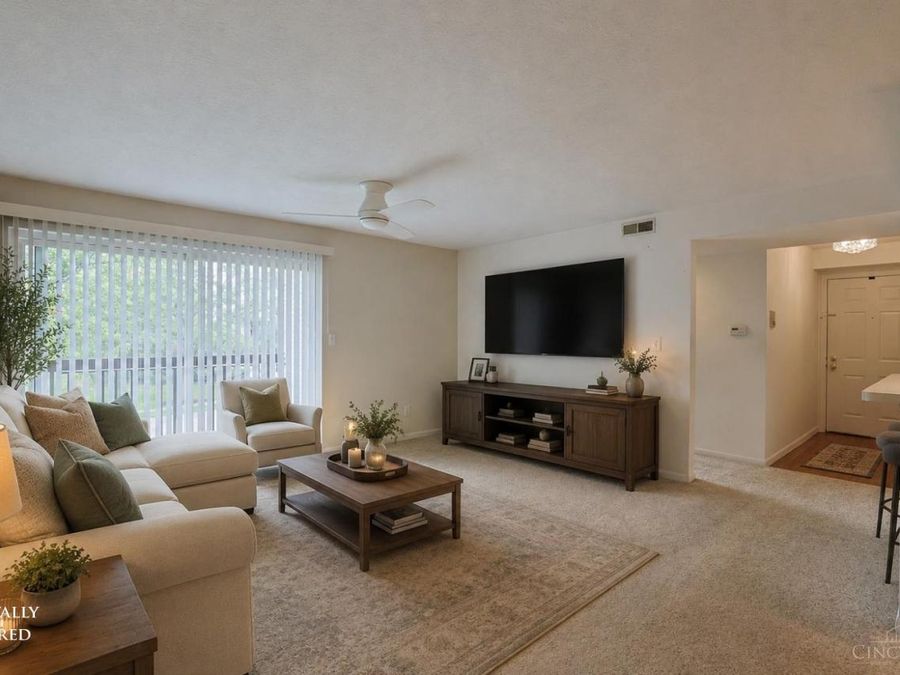5984 Meadowcreek Drive, Unit 6, Miami Township, OH 45150 Photo 2