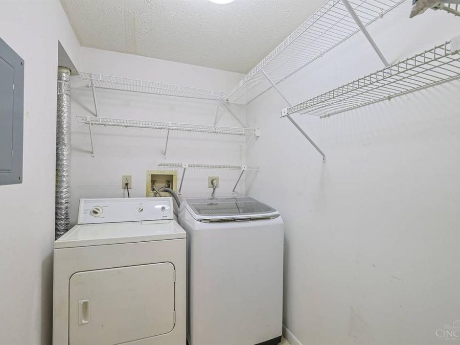 5984 Meadowcreek Drive, Unit 6, Miami Township, OH 45150 Photo 21