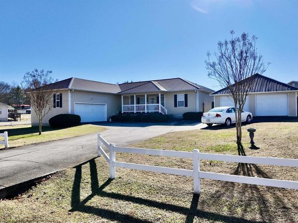 100 Plantation Drive, Albertville, AL 35951
