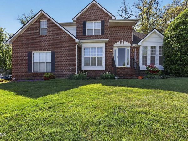 624 Glen Oaks Place, Gray, TN 37615