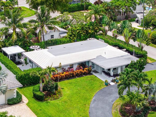3481 NE 18th Avenue , Oakland Park, FL 33306