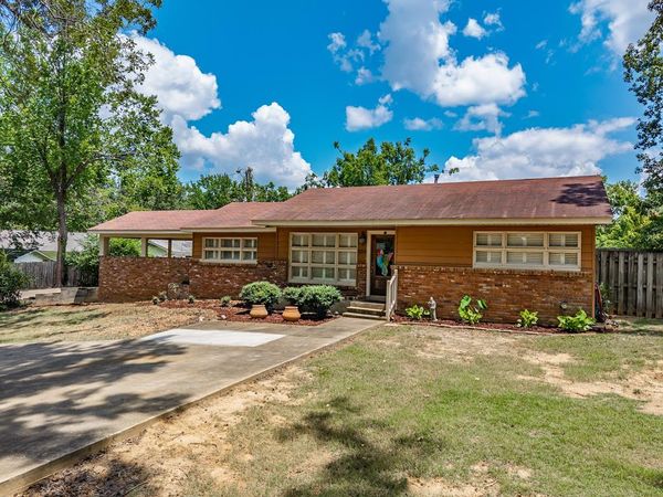 320 Westmoreland Circle, Batesville, MS 38606