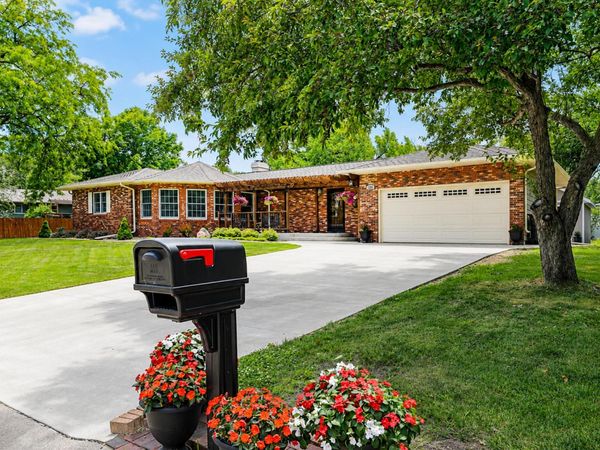 1005 W Richway Drive , Albert Lea, MN 56007