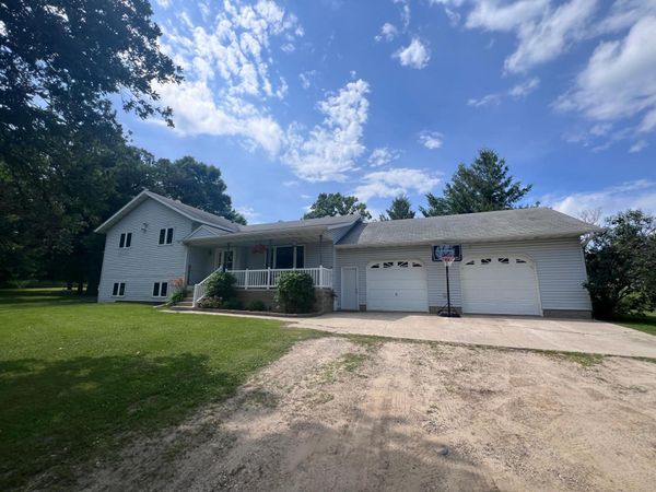 801 Jefferson Avenue N, Sebeka, MN 56477