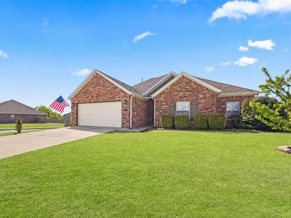 1501 Amber Way , Centerton, AR 72719