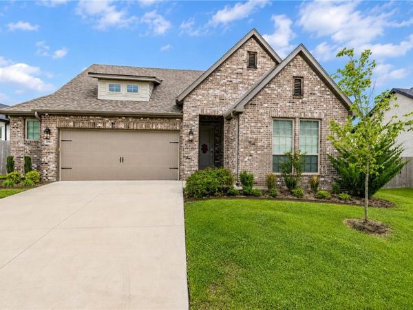 2944 N Poppy Lane , Fayetteville, AR 72704