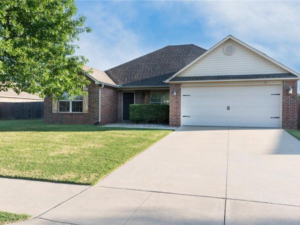 540 Spur Lane , Centerton, AR 72719