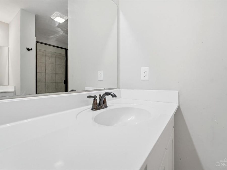 5389 Valley View Drive, Hamilton Township, OH 45152 Photo 41