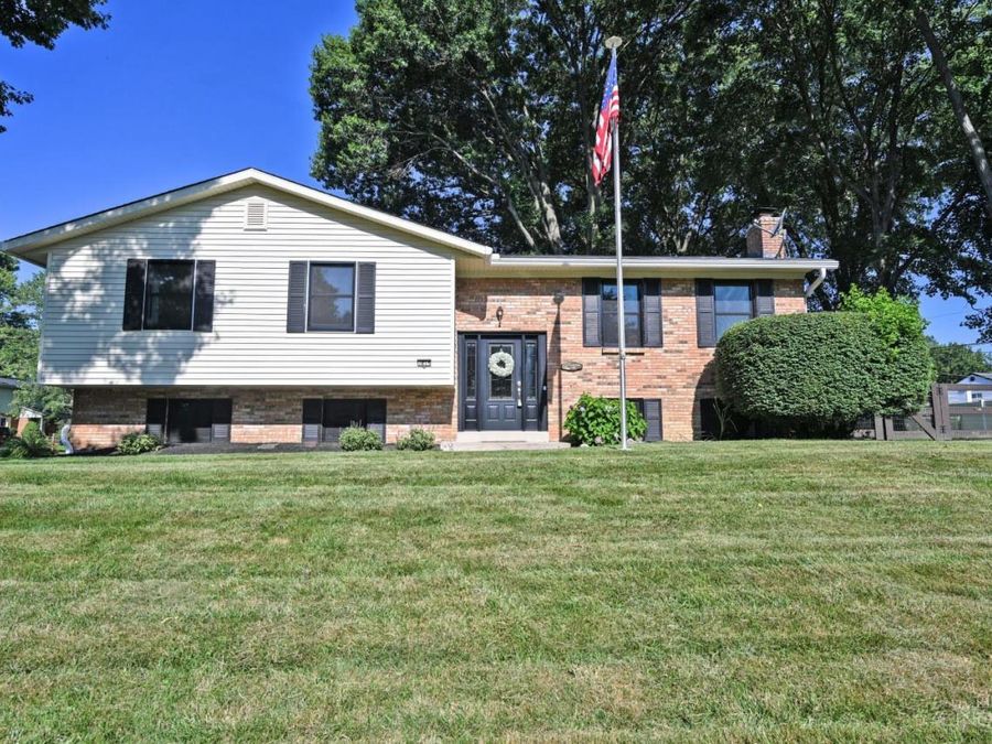 1613 Muskegon Drive, Anderson Township, OH 45255 Photo 3
