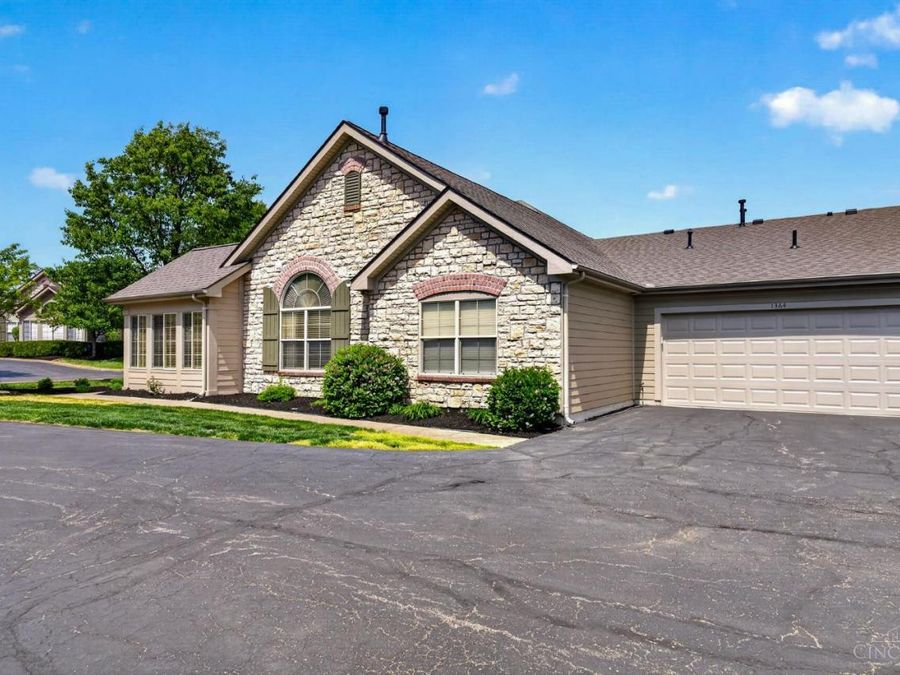 1364 Cotswold Lane, Hamilton, OH 45013 Photo 24