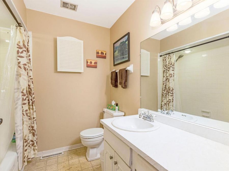 111 Beechpoint Drive, Oxford Township, OH 45056 Photo 17