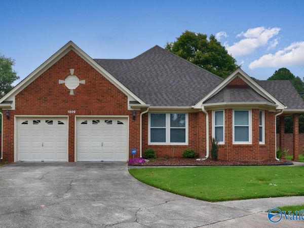 1809 Edgemere Court SE, Huntsville, AL 35803