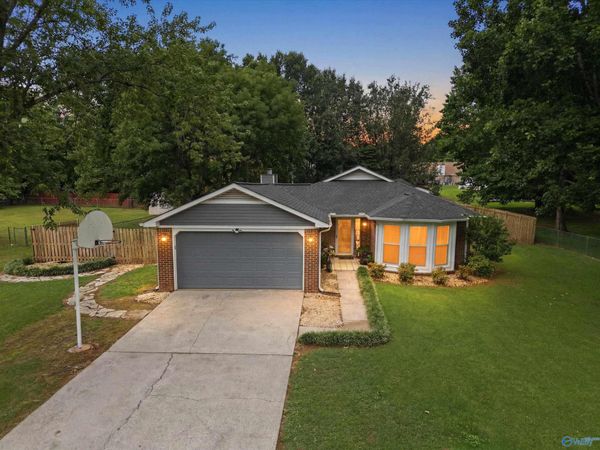 192 Chanel Drive, Huntsville, AL 35811