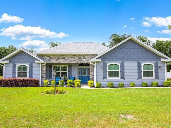 733 SW MARYNIK DRIVE , HIGH SPRINGS, FL 32643