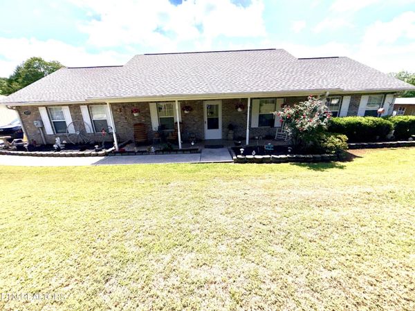 1049 Little Dogwood Rd , Kingston, TN 37763