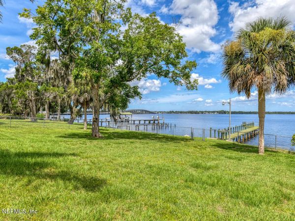 115 SUNSET POINT Road, East Palatka, FL 32131