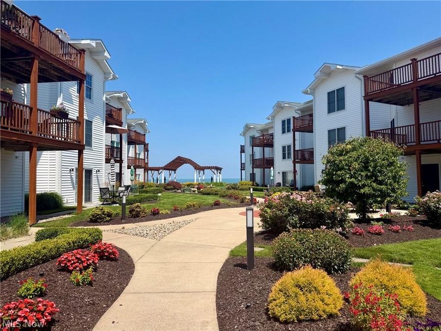5753 Lake Road E, Unit 602B, Geneva, OH 44041 Photo 1