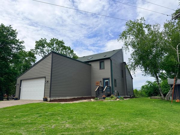 102 Arrowhead Road , Emmons, MN 56029