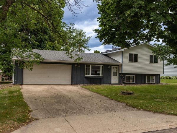660 24th Street NE, Owatonna, MN 55060