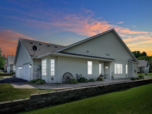 13433 Newlander Avenue , Lindstrom, MN 55045