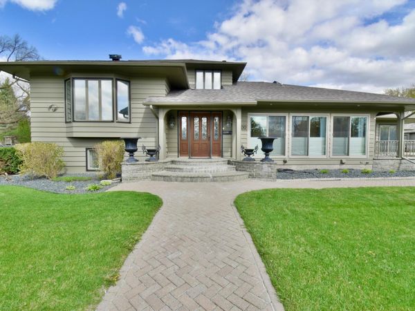 1300 Kilian Boulevard SE, Saint Cloud, MN 56304