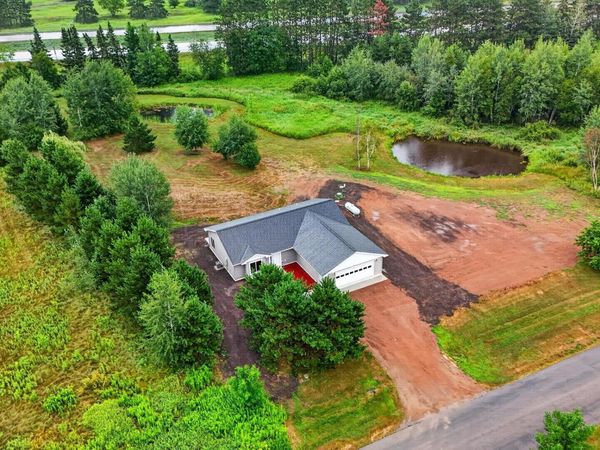 1350 Carriage Hill Drive , Hinckley, MN 55037