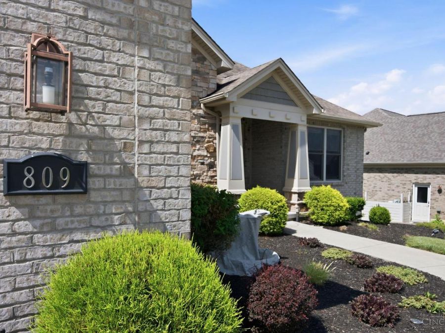 809 Morgan Drive, Monroe, OH 45050 Photo 2