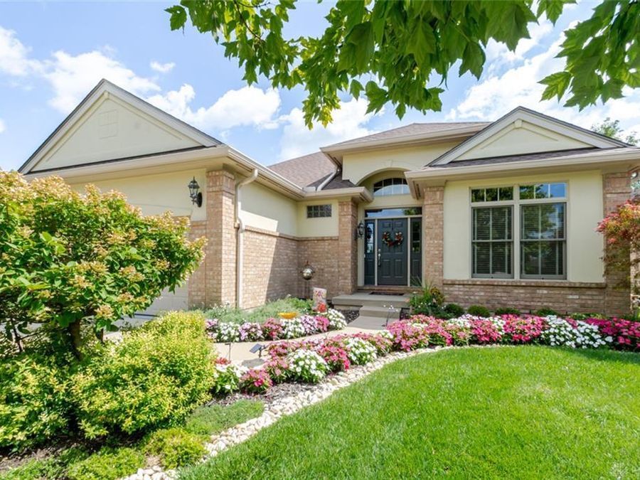 900 Eagle Run Drive, Centerville, OH 45458 Photo 1