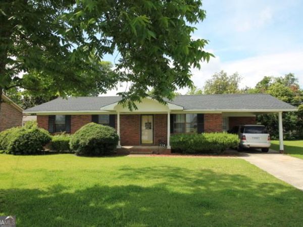 114 W 8th Street, Alma, GA 31510